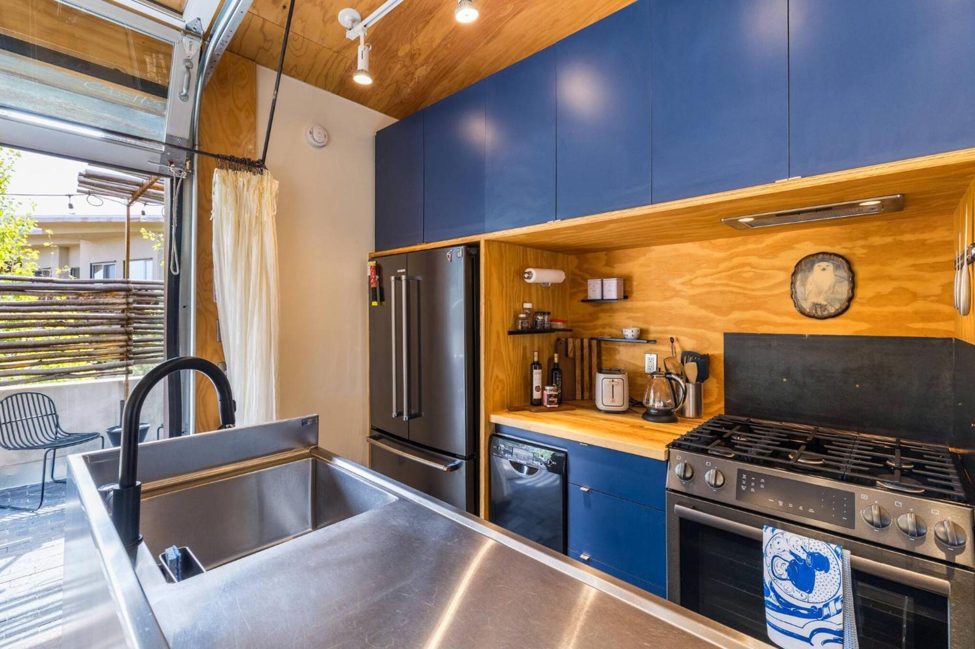 The Grainery: Luminous Quonset Luxury By Cafecito