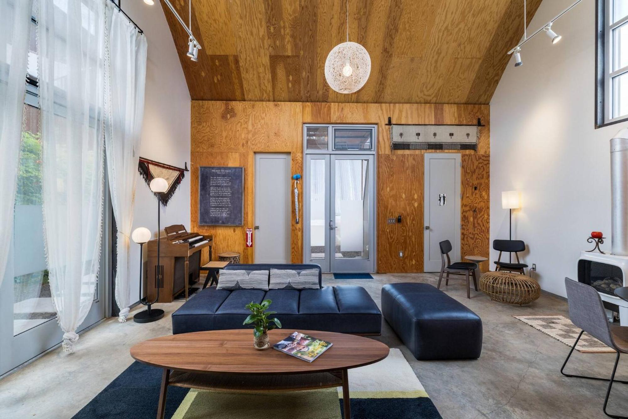 Сasa de vacaciones The Grainery: Luminous Quonset Luxury By Cafecito *