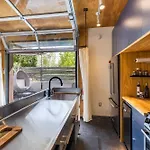 The Grainery: Luminous Quonset Luxury By Cafecito Holiday home