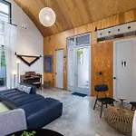 The Grainery: Luminous Quonset Luxury By Cafecito Holiday home *