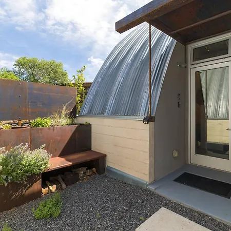 Holiday home The Grainery: Luminous Quonset Luxury By Cafecito *