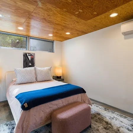 The Grainery: Luminous Quonset Luxury By Cafecito Holiday home