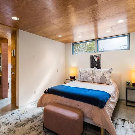 Holiday home The Grainery: Luminous Quonset Luxury By Cafecito